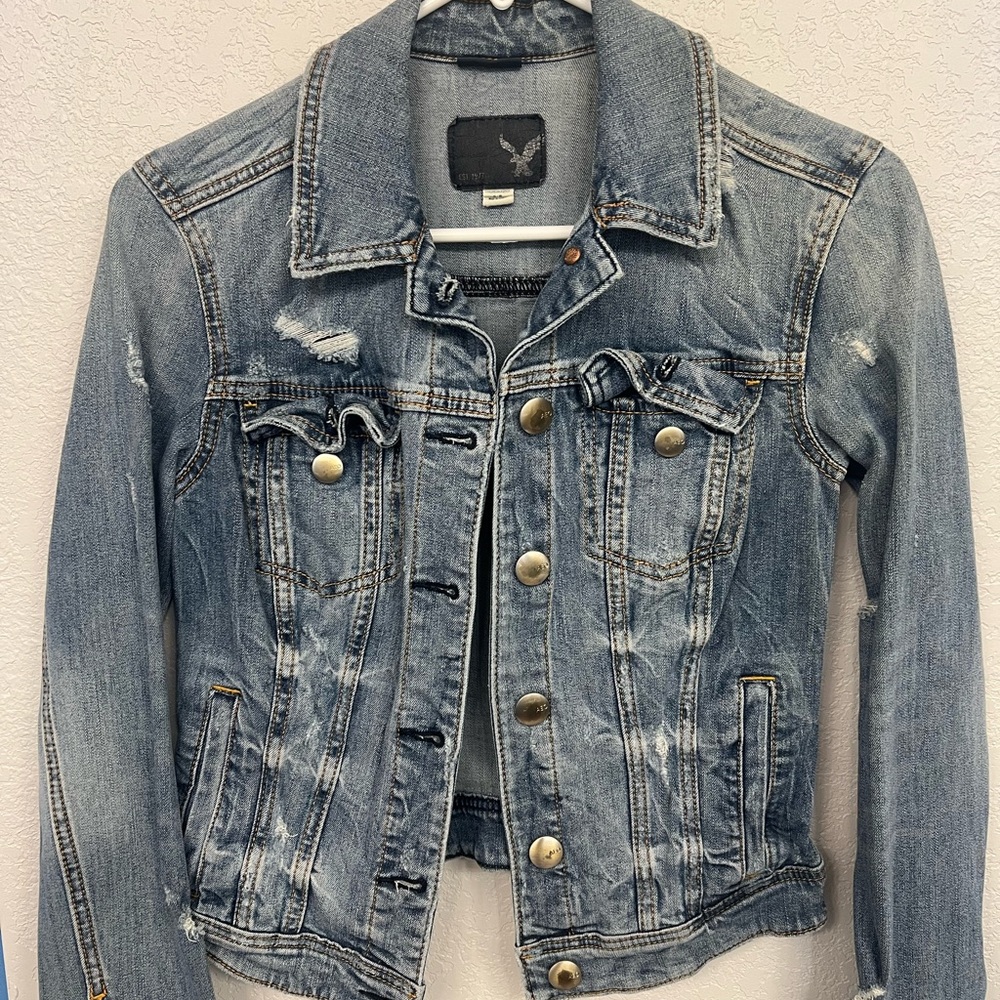 American Eagle Outfitters Blue Jean Jacket Distressed Fitted